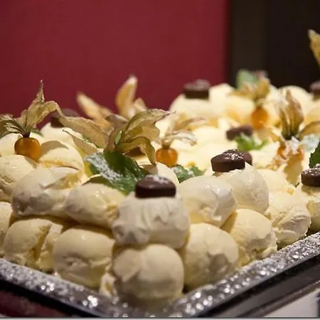 فندق Gutshof Wellenbad 3*